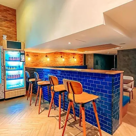 Travelodge Kuala Lumpur City Centre-3